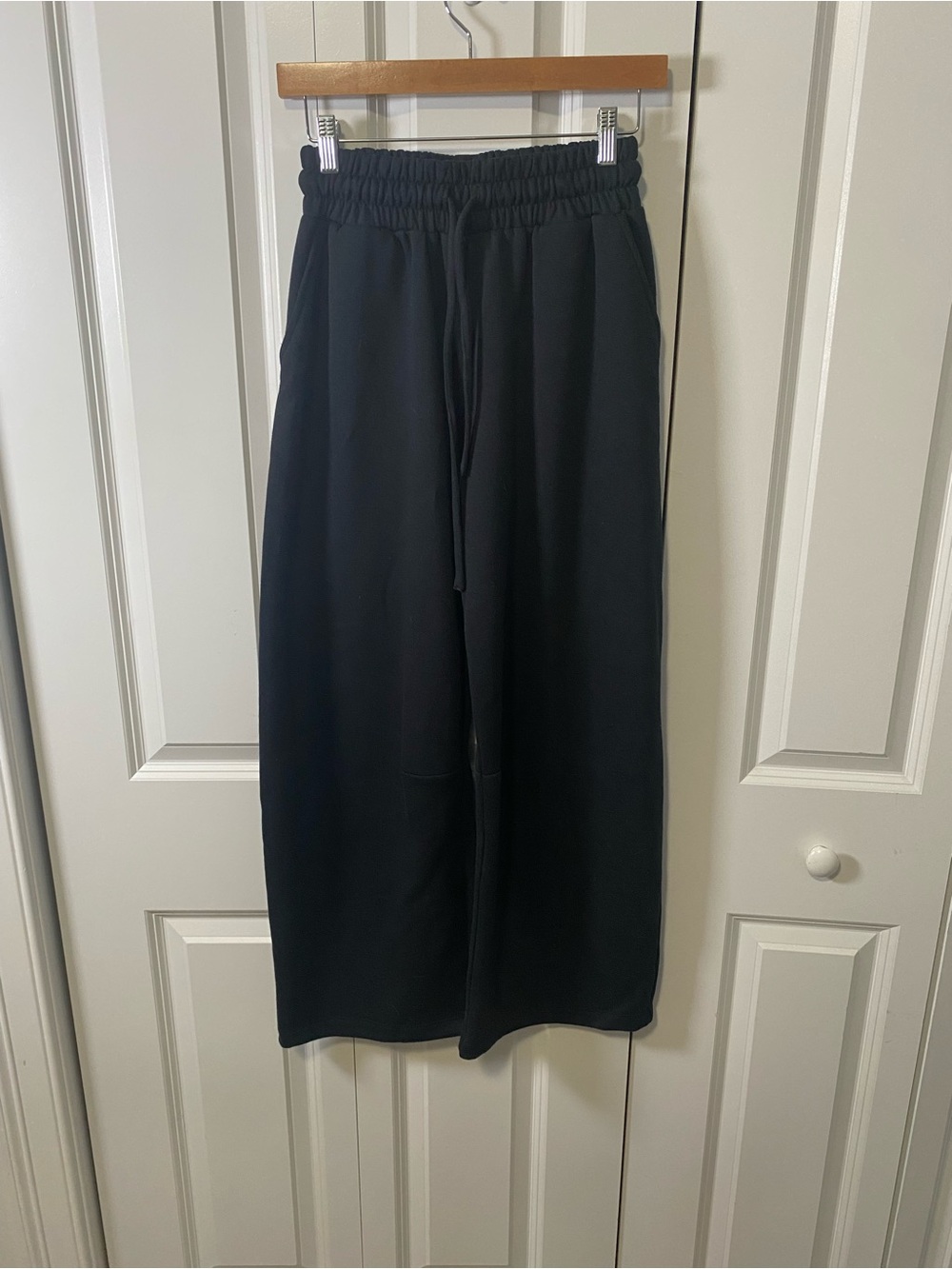 NWT bp Black Elastic Waistband Wideleg Sweat Pants